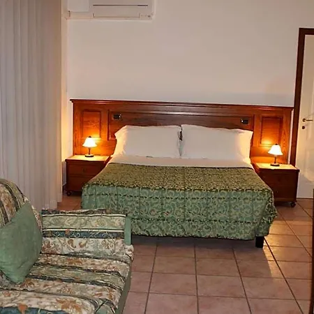 Aparthotel La Piscina Isola del Gran Sasso dʼItalia