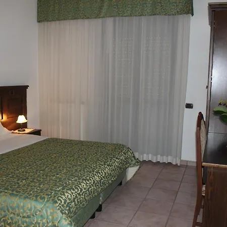 Апарт-отель La Piscina Изола-дель-Гран-Сассо-д'Италия