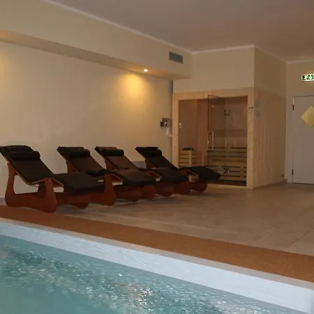 La Piscina Aparthotel