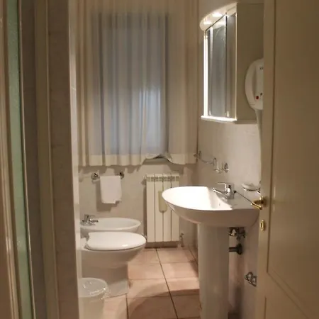 La Piscina 3*
