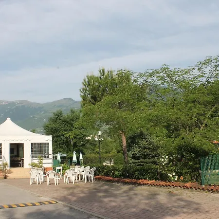 Апарт-отель La Piscina Изола-дель-Гран-Сассо-д'Италия