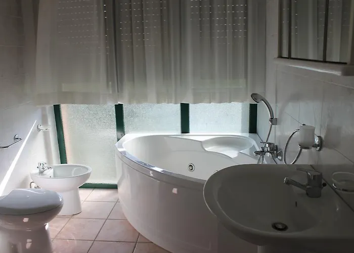 Apart Otel La Piscina Isola del Gran Sasso dʼItalia