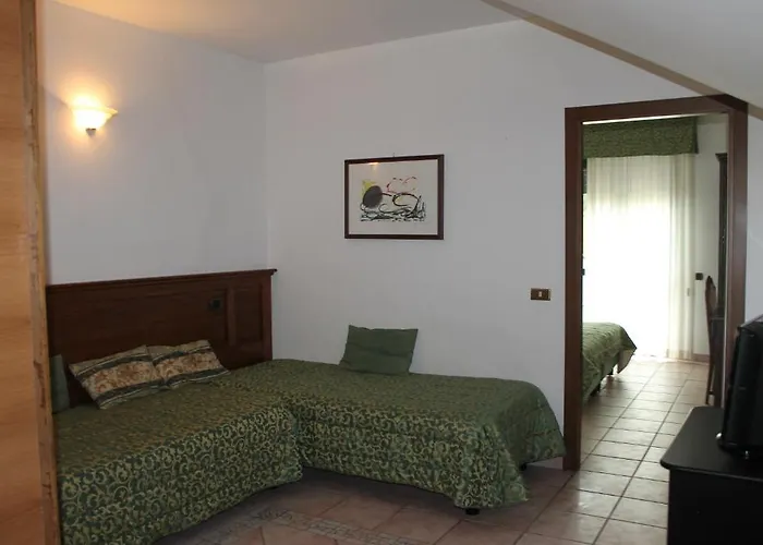 La Piscina Aparthotel 3*